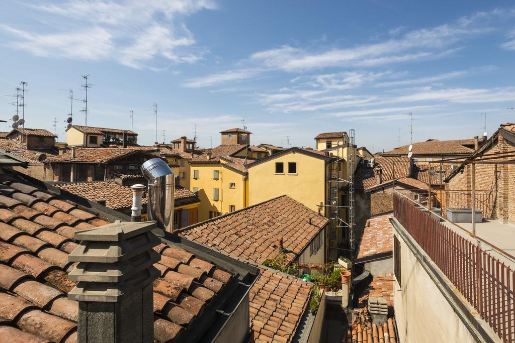 Attico Del Duomo Módena Exterior foto